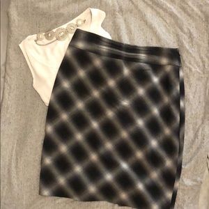 ✨The Limited B&W Plaid Pencil Skirt✨